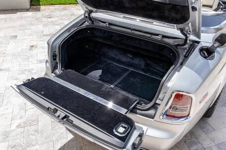 Used 2014 Rolls-Royce Phantom Drophead Coupe image 32