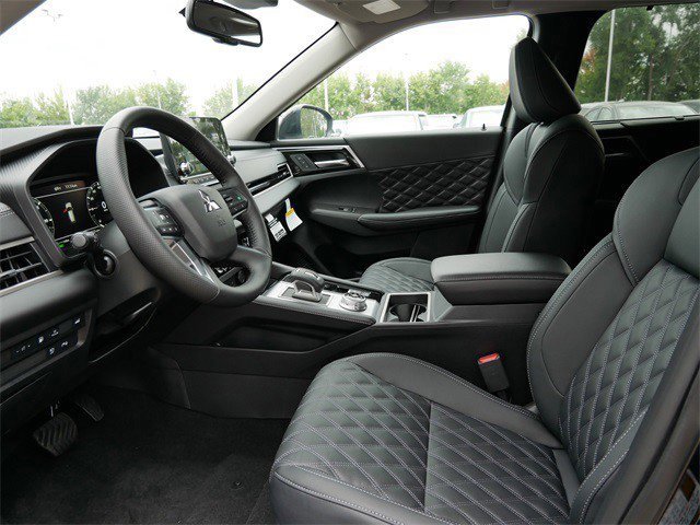 New 2025 Mitsubishi Outlander SEL image 4