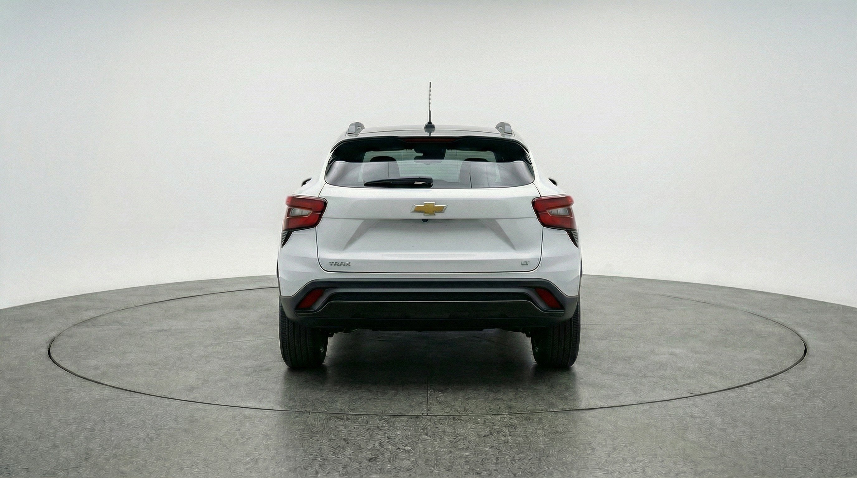 Used 2025 Chevrolet Trax LT w/ LT Convenience Package image 7