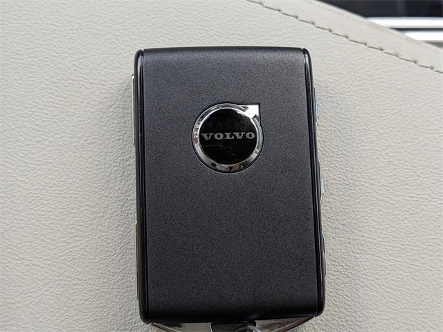 New 2026 Volvo XC60 B5 Ultra w/ Protection Package Premier image 32