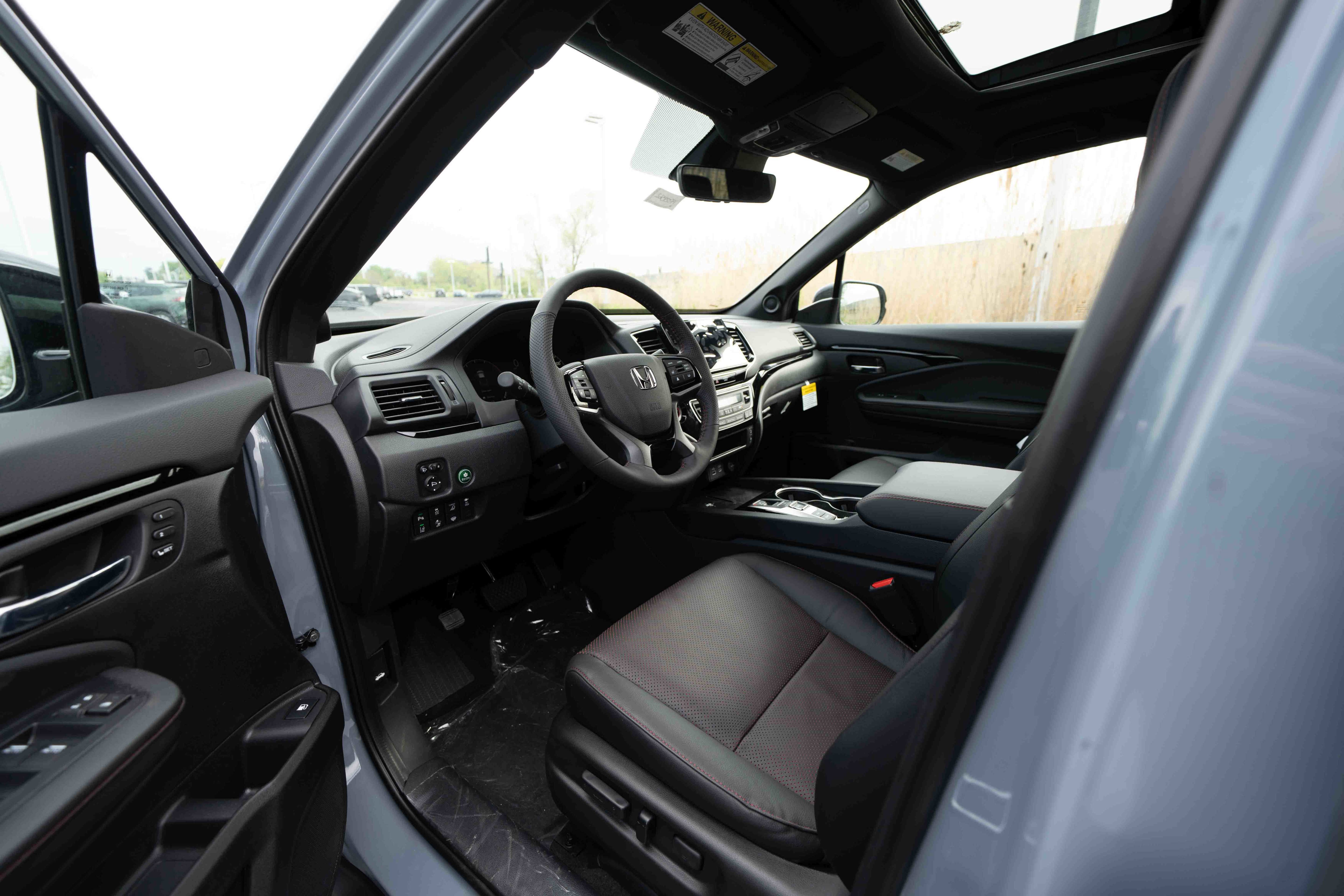 New 2026 Honda Ridgeline Black Edition image 8