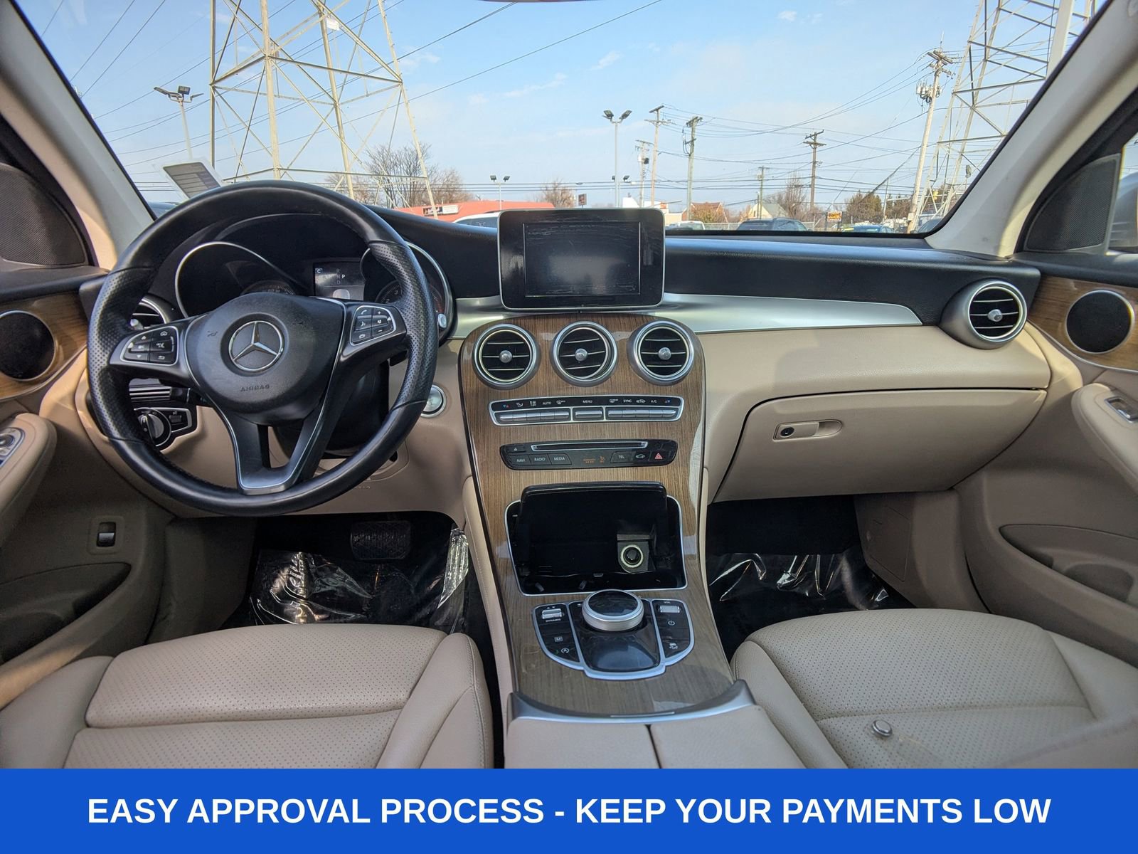 Used 2019 Mercedes-Benz GLC 300 4MATIC w/ Premium Package image 20