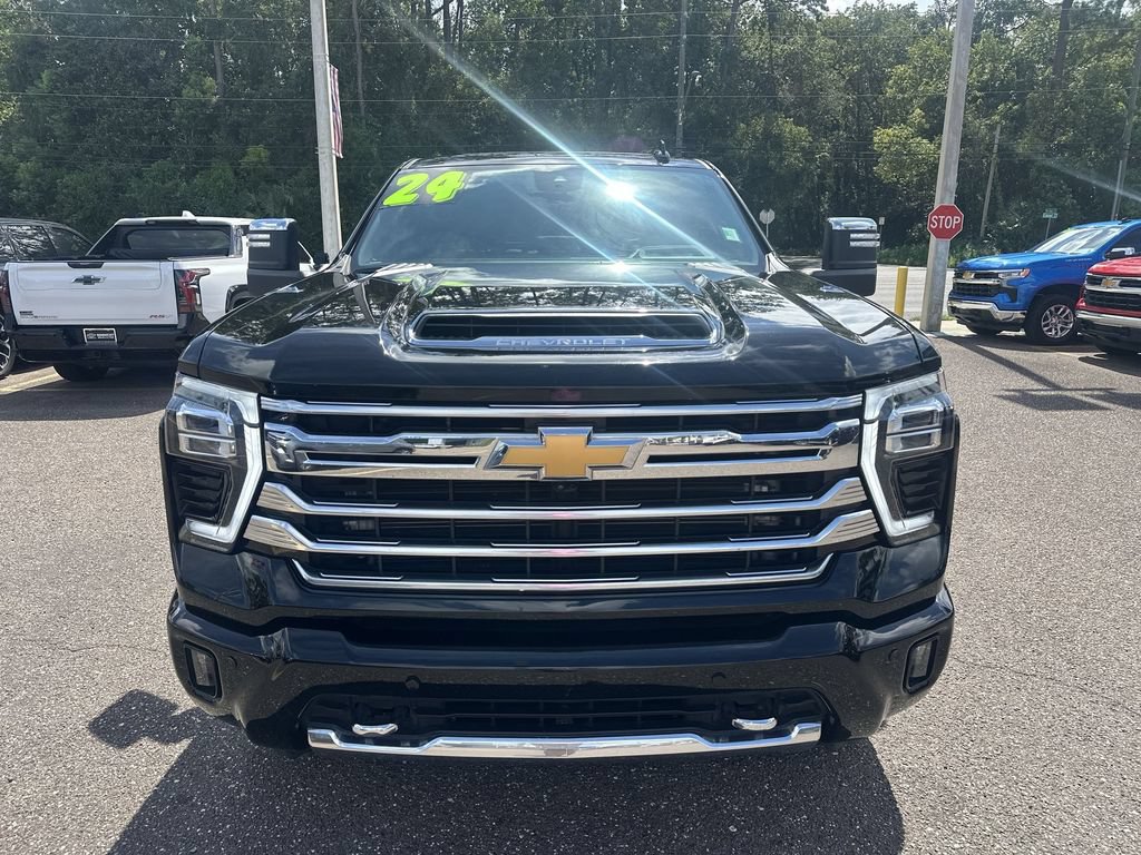 Used 2024 Chevrolet Silverado 2500 High Country w/ High Country Premium Package AWD/4WD image 11