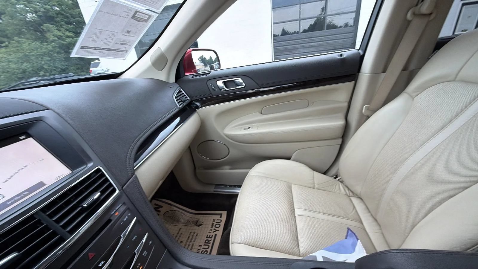 Used 2019 Lincoln MKT AWD image 36