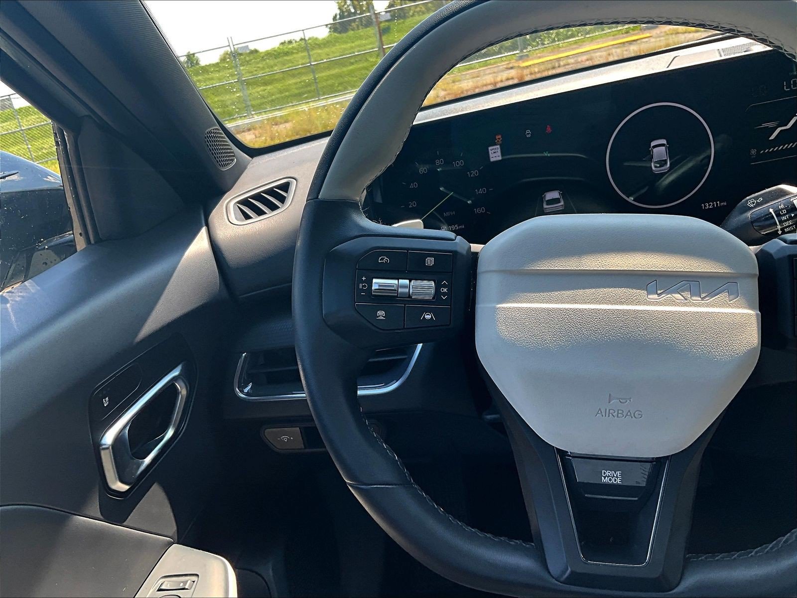 Used 2025 Kia K4 GT-Line w/ GT-Line Sunroof Package FWD image 11