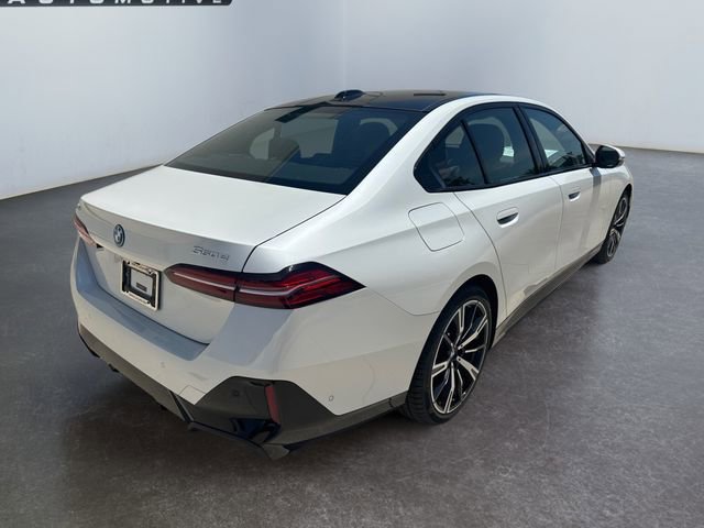 New 2026 BMW 550e xDrive image 14