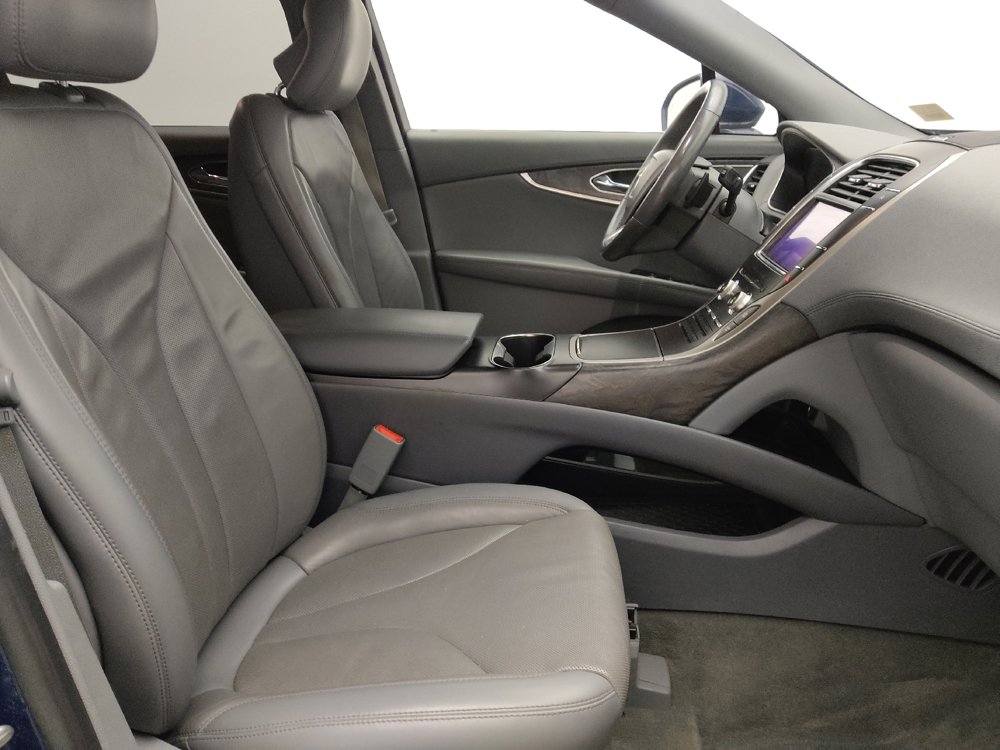 Used 2019 Lincoln Nautilus Reserve image 21