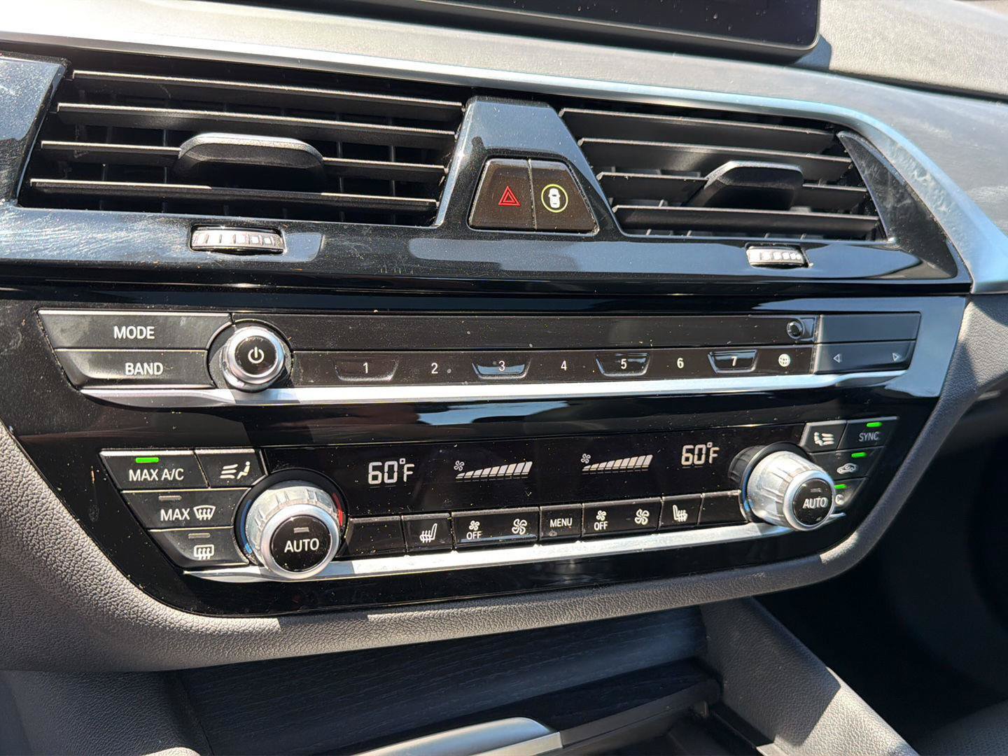 Used 2023 BMW 530e w/ Premium Package RWD image 27