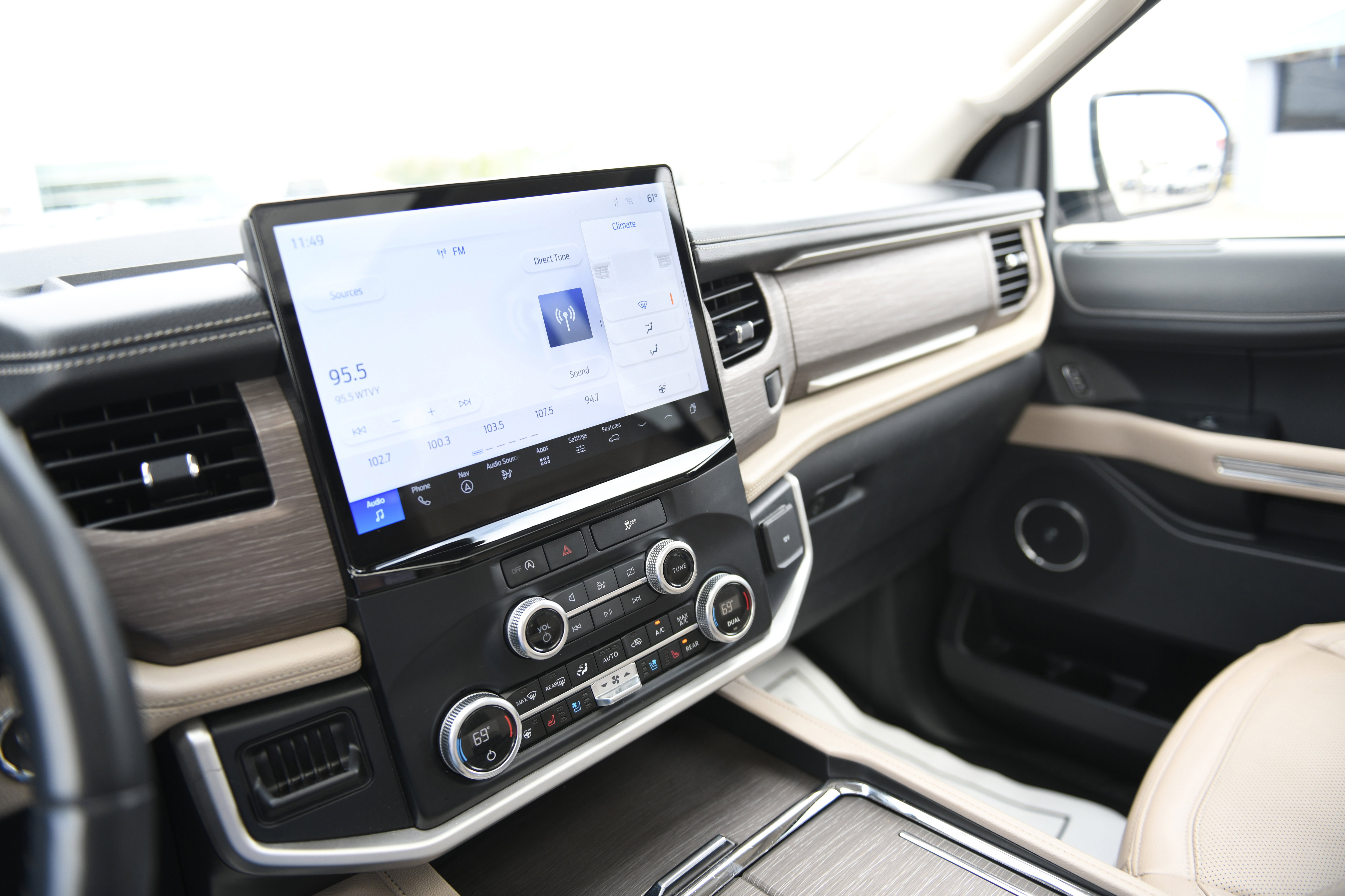 Used 2024 Ford Expedition Max Limited image 21