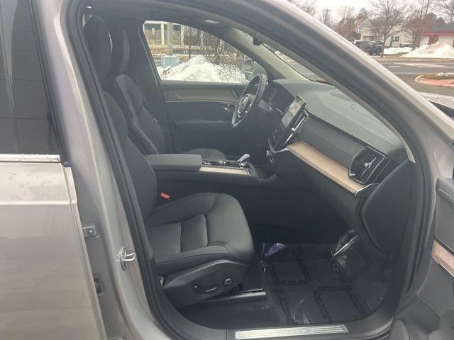 Used 2025 Volvo XC90 B6 Plus AWD/4WD image 16