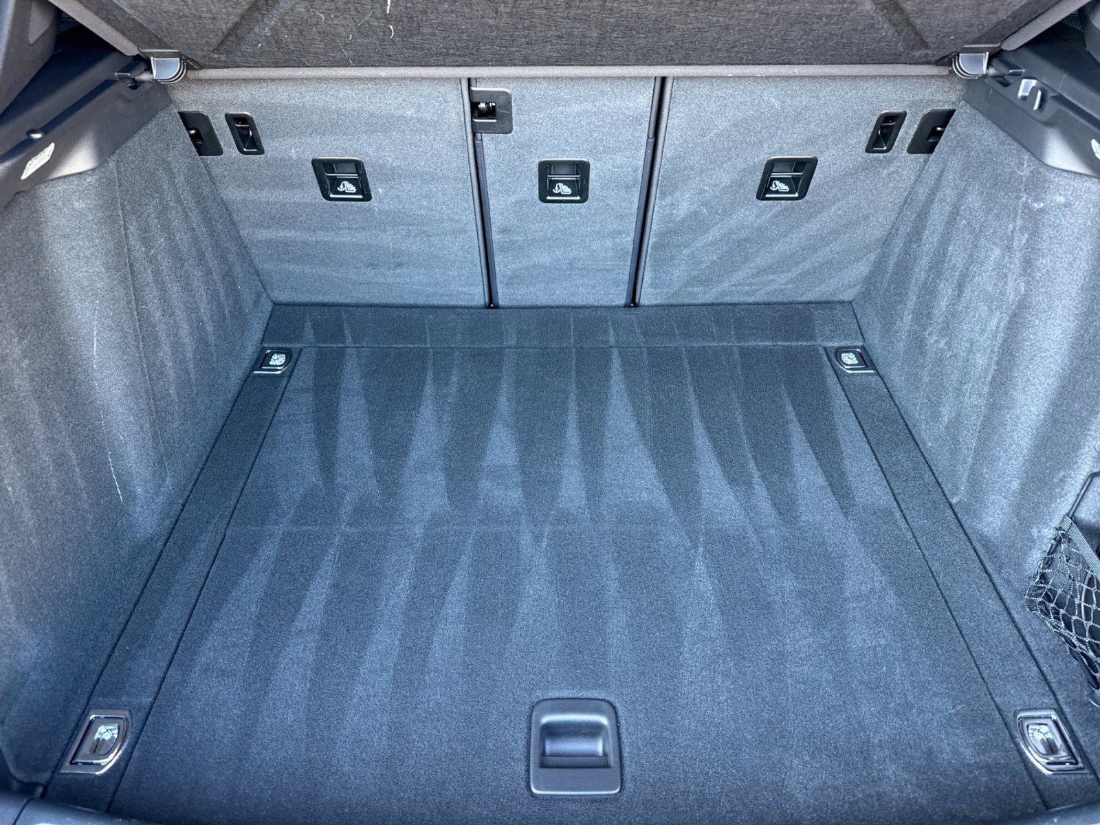 Used 2024 Porsche Macan image 15