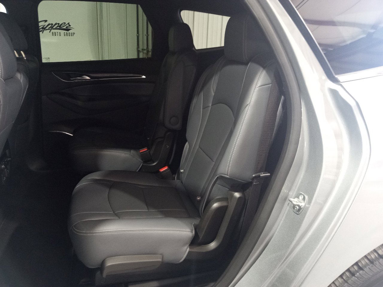 Used 2024 Buick Enclave Premium image 5