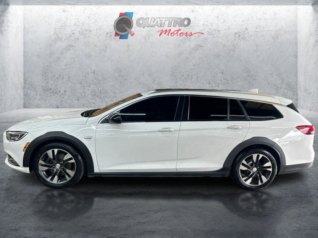 Used 2018 Buick Regal Preferred w/ Sights and Sounds Package image 2