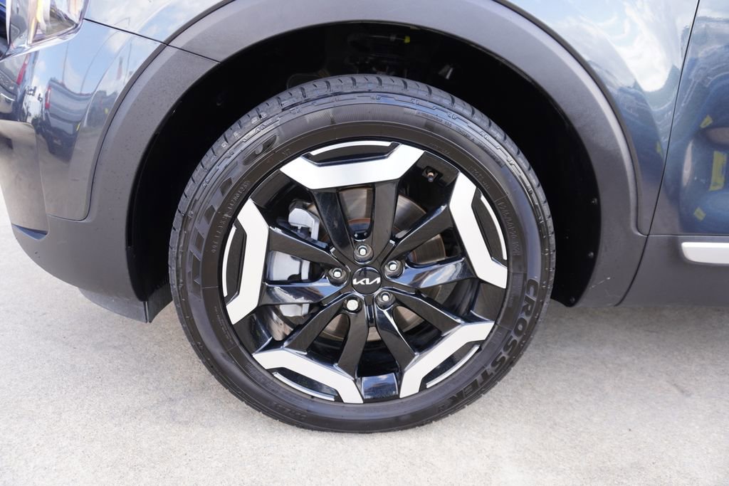 Used 2024 Kia Telluride S image 28