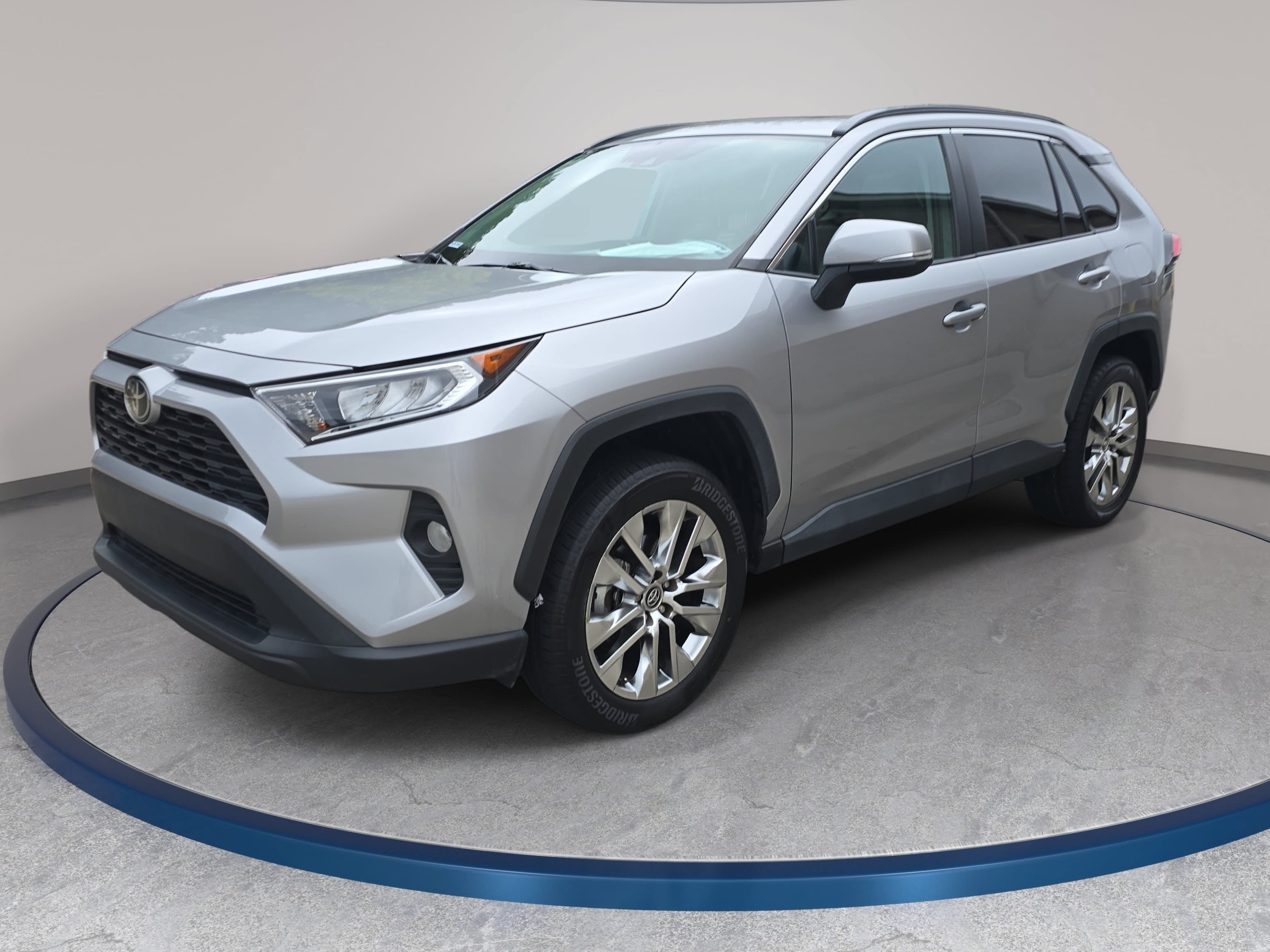 Used 2021 Toyota RAV4 XLE Premium FWD image 1
