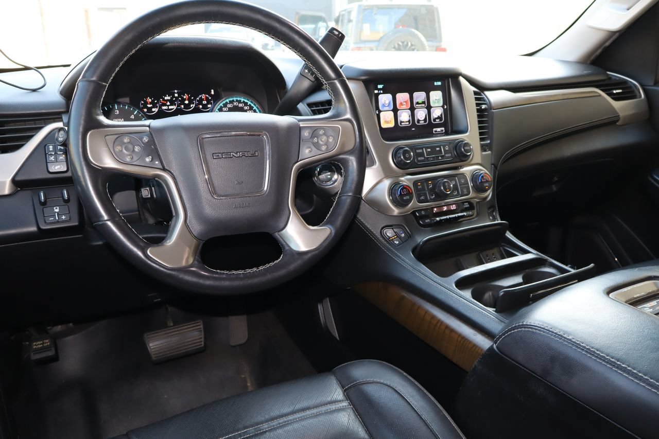 Used 2018 GMC Yukon XL Denali w/ Denali Ultimate Package RWD image 5