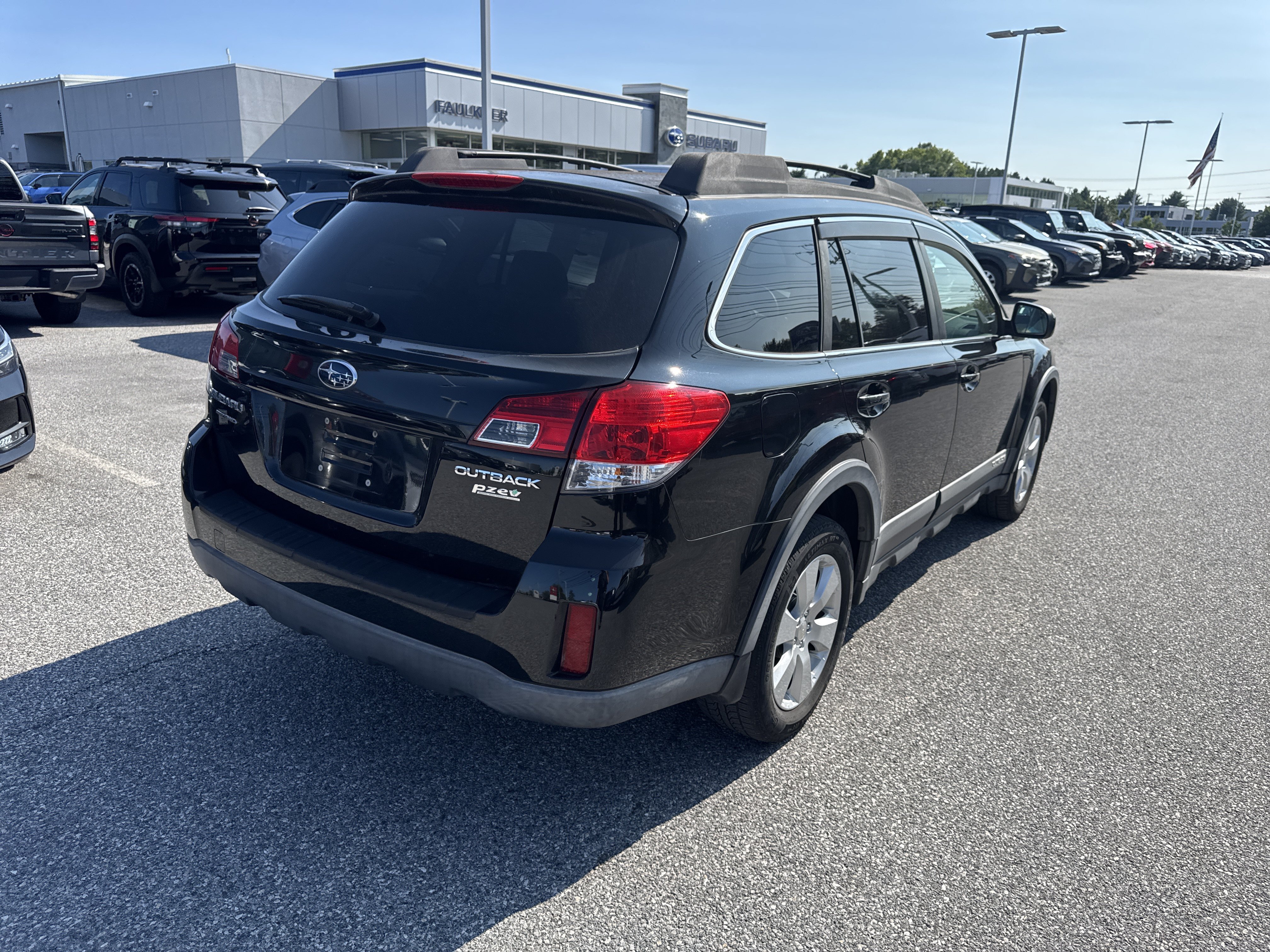Used 2011 Subaru Outback 2.5i Premium AWD/4WD image 30
