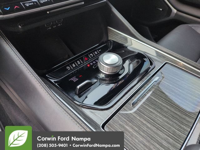Used 2022 Jeep Wagoneer Series II AWD/4WD image 17