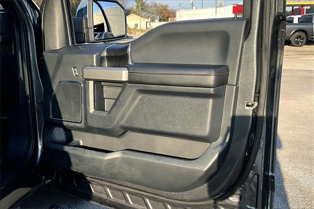 Used 2019 Ford F150 Platinum w/ Equipment Group 701A Luxury image 19