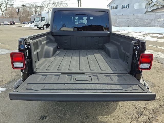 Used 2025 Jeep Gladiator Sport AWD/4WD image 34