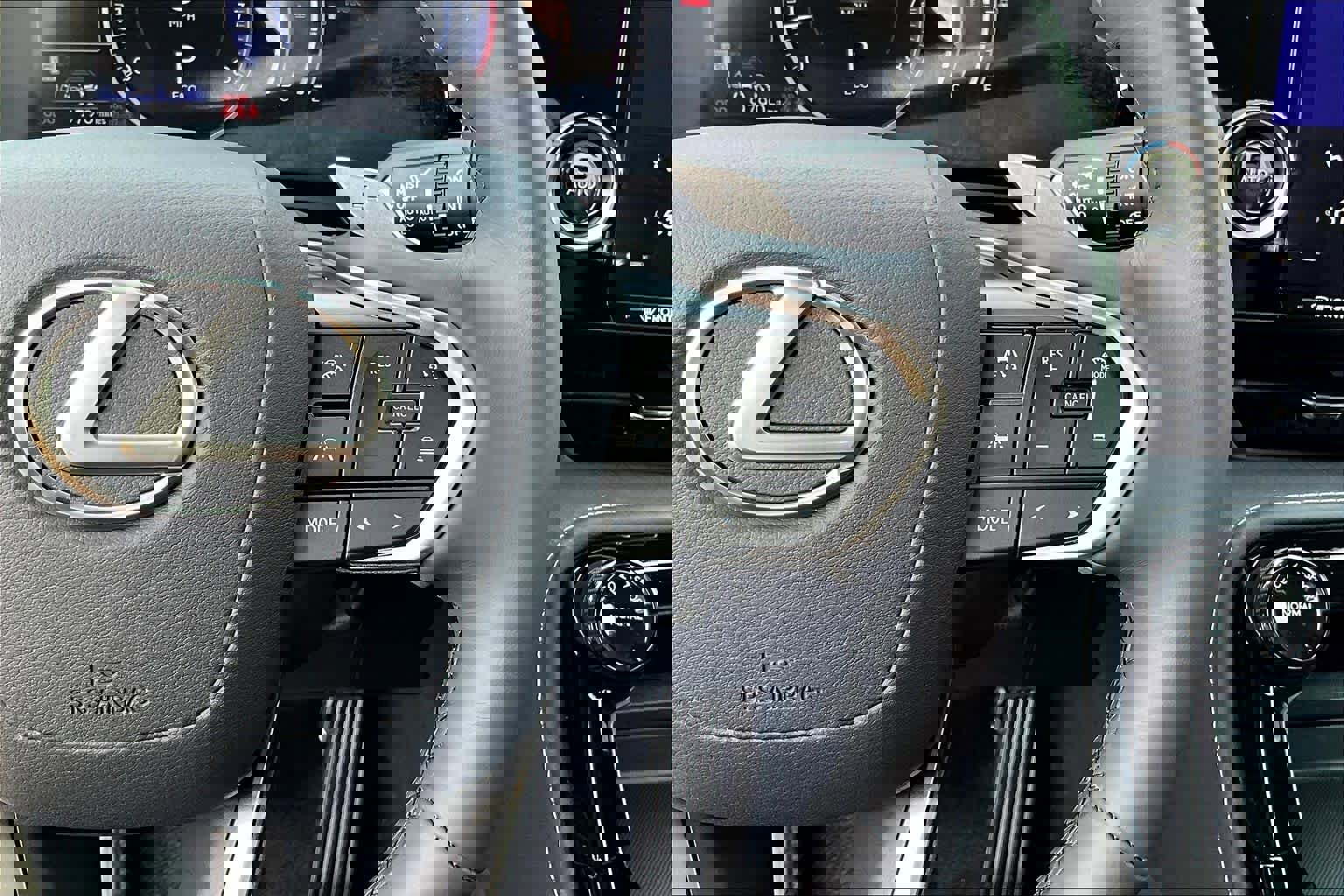 Used 2025 Lexus NX 250 FWD w/ Premium Package image 23