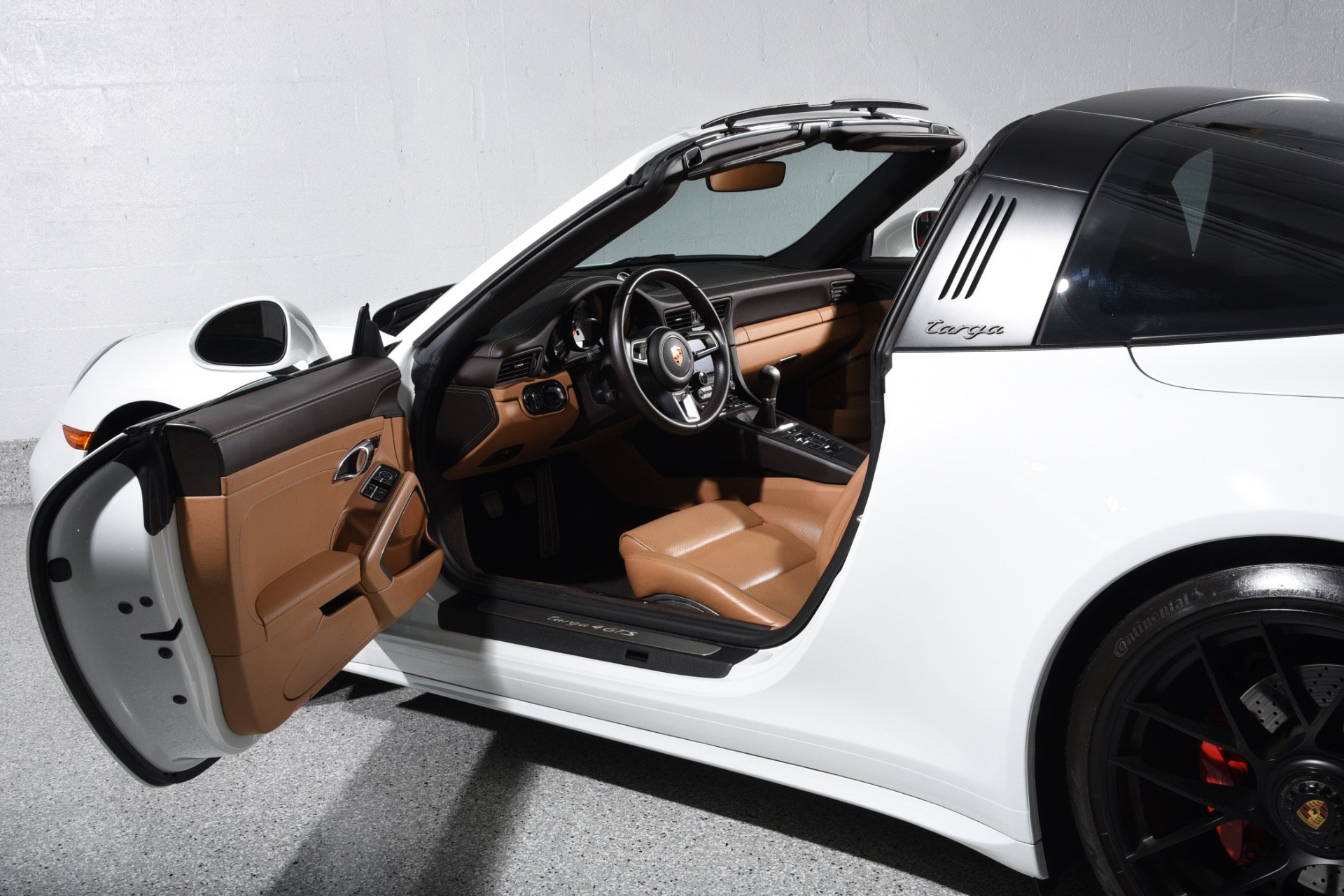 Used 2019 Porsche 911 Targa 4 GTS AWD/4WD image 13