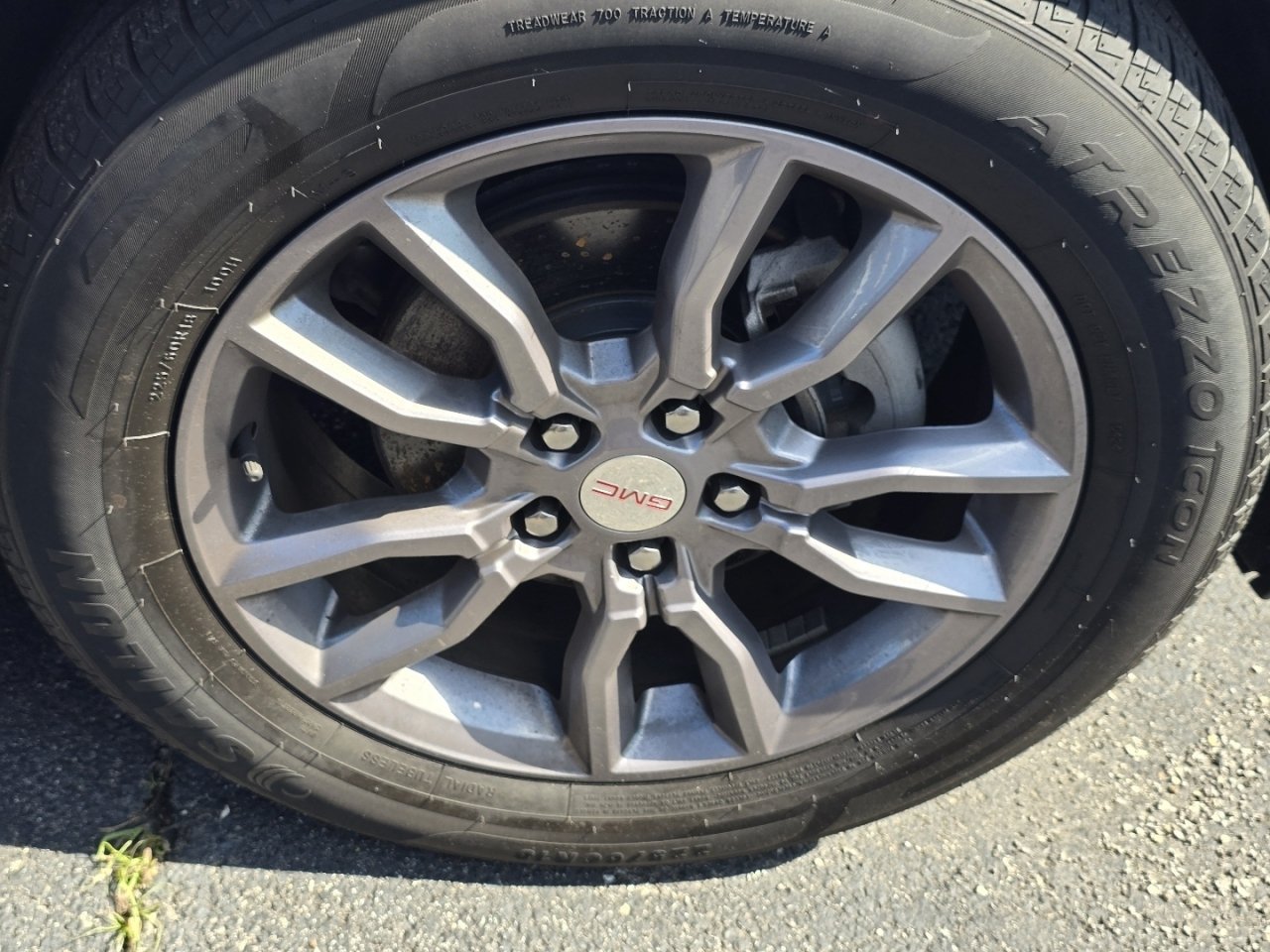 Used 2023 GMC Terrain SLT AWD/4WD image 12