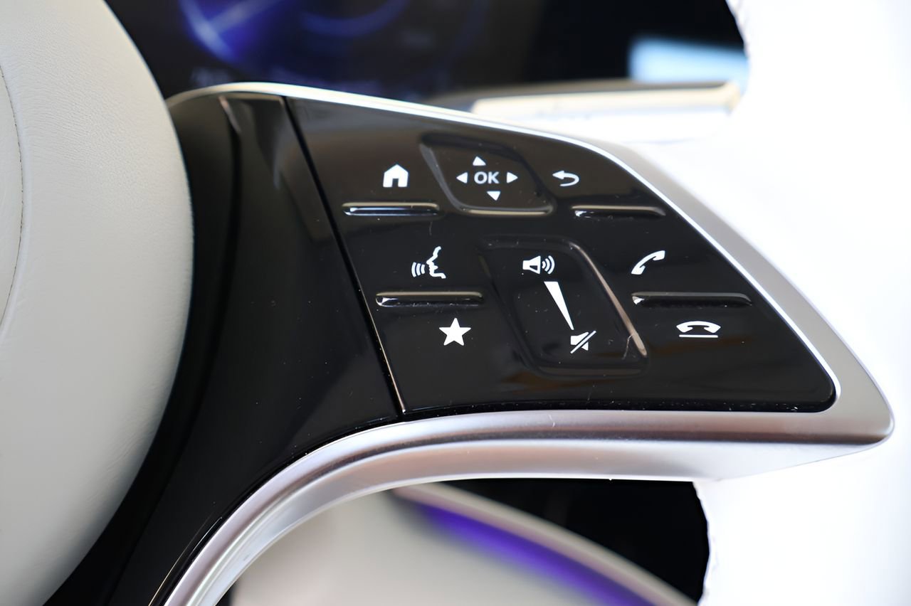 Used 2022 Mercedes-Benz EQS 580 4MATIC Sedan image 22