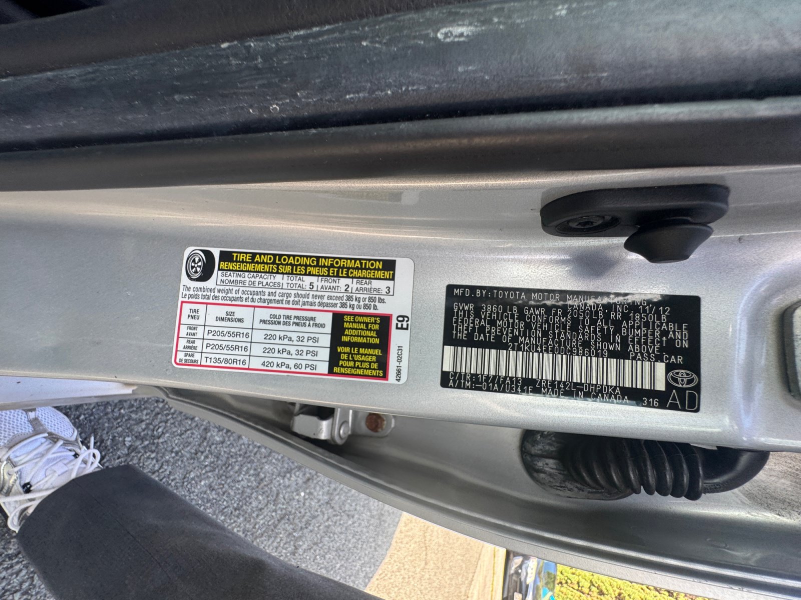 Used 2013 Toyota Matrix L FWD image 32