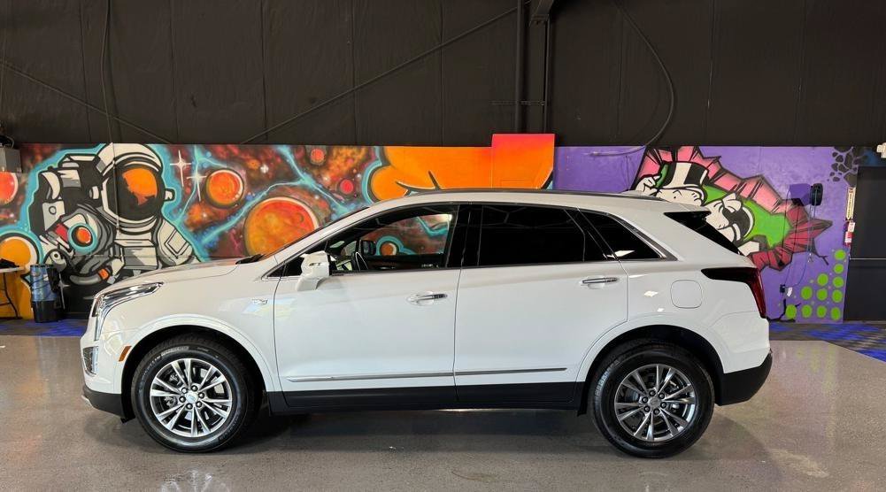 Used 2023 Cadillac XT5 Premium Luxury w/ LPO, Floor Liner Package AWD/4WD image 2