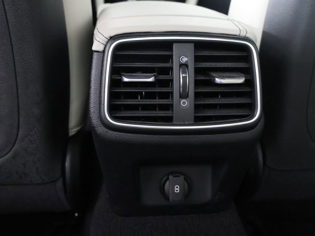 Used 2023 Genesis G70 2.0T w/ Sport Prestige Package image 49