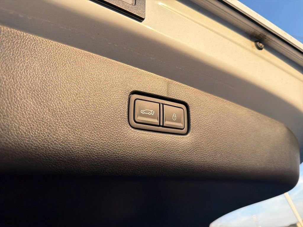 Used 2026 Genesis GV70 3.5T Sport Prestige image 23