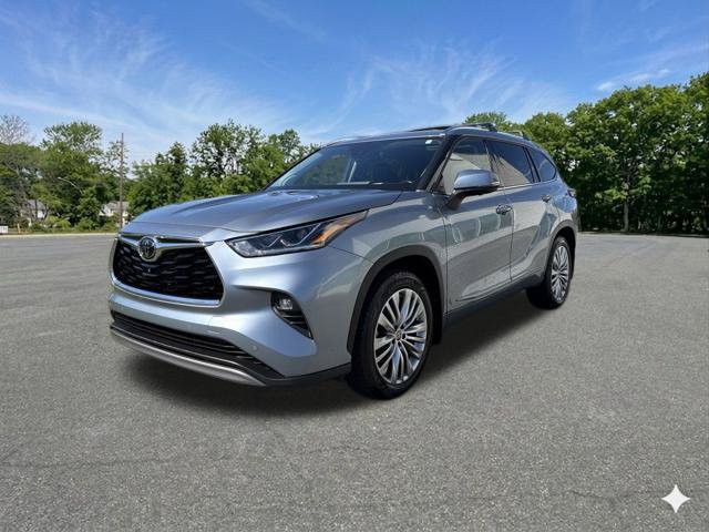 Used 2023 Toyota Highlander Platinum AWD/4WD image 4
