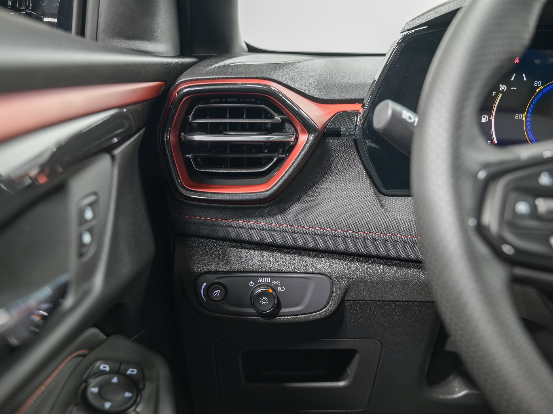 Used 2026 Chevrolet TrailBlazer RS AWD/4WD image 18