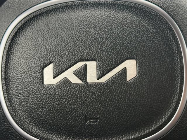 Used 2024 Kia Sorento S FWD image 5