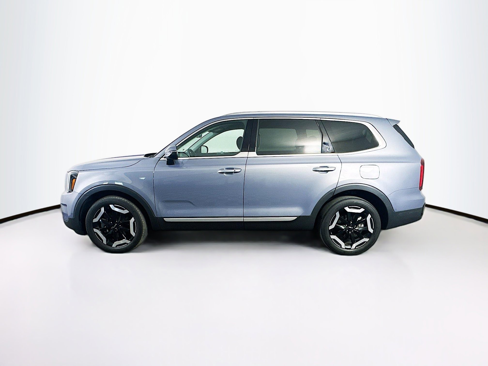 Used 2024 Kia Telluride S image 4