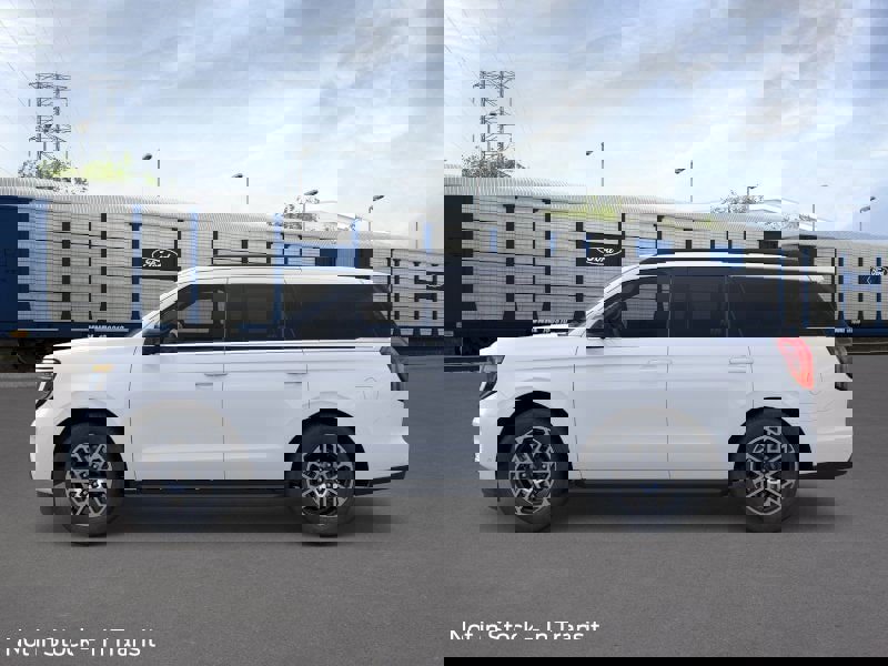 New 2025 Ford Expedition Active image 26