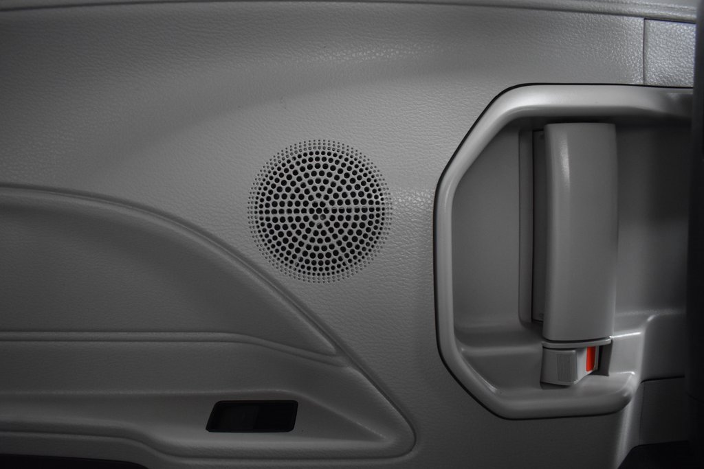 Used 2021 Toyota Sienna XLE image 14