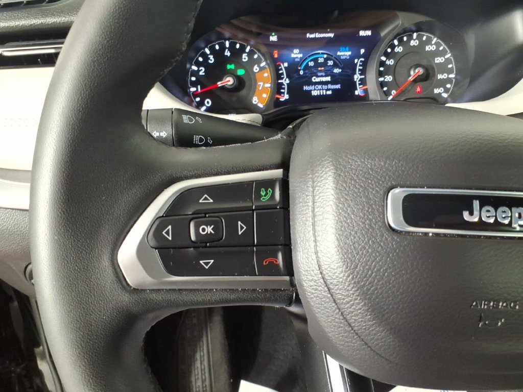 Used 2025 Jeep Compass Limited AWD/4WD image 16