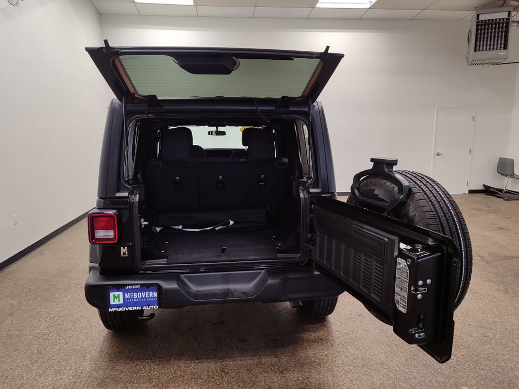 Used 2024 Jeep Wrangler Unlimited Sport AWD/4WD image 5