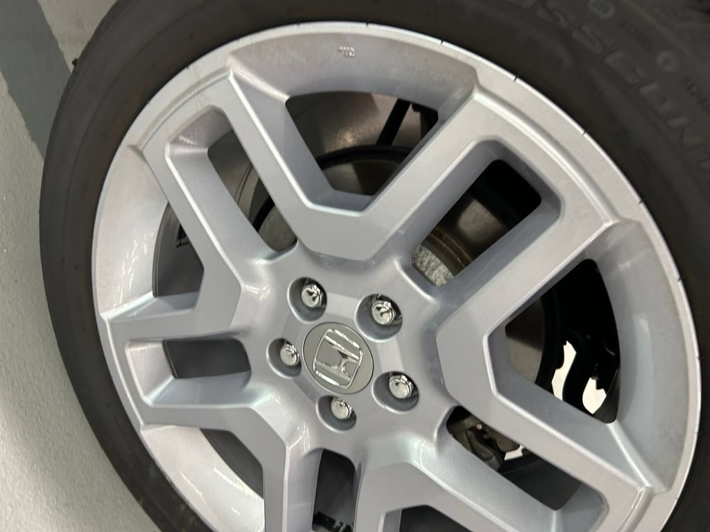 Certified 2025 Honda Passport EX-L image 23
