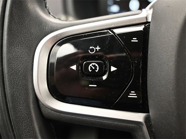 Used 2022 Volvo XC90 T6 Momentum w/ Climate Package image 23