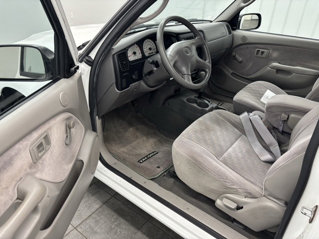 Used 2002 Toyota Tacoma 2WD Xtracab image 9