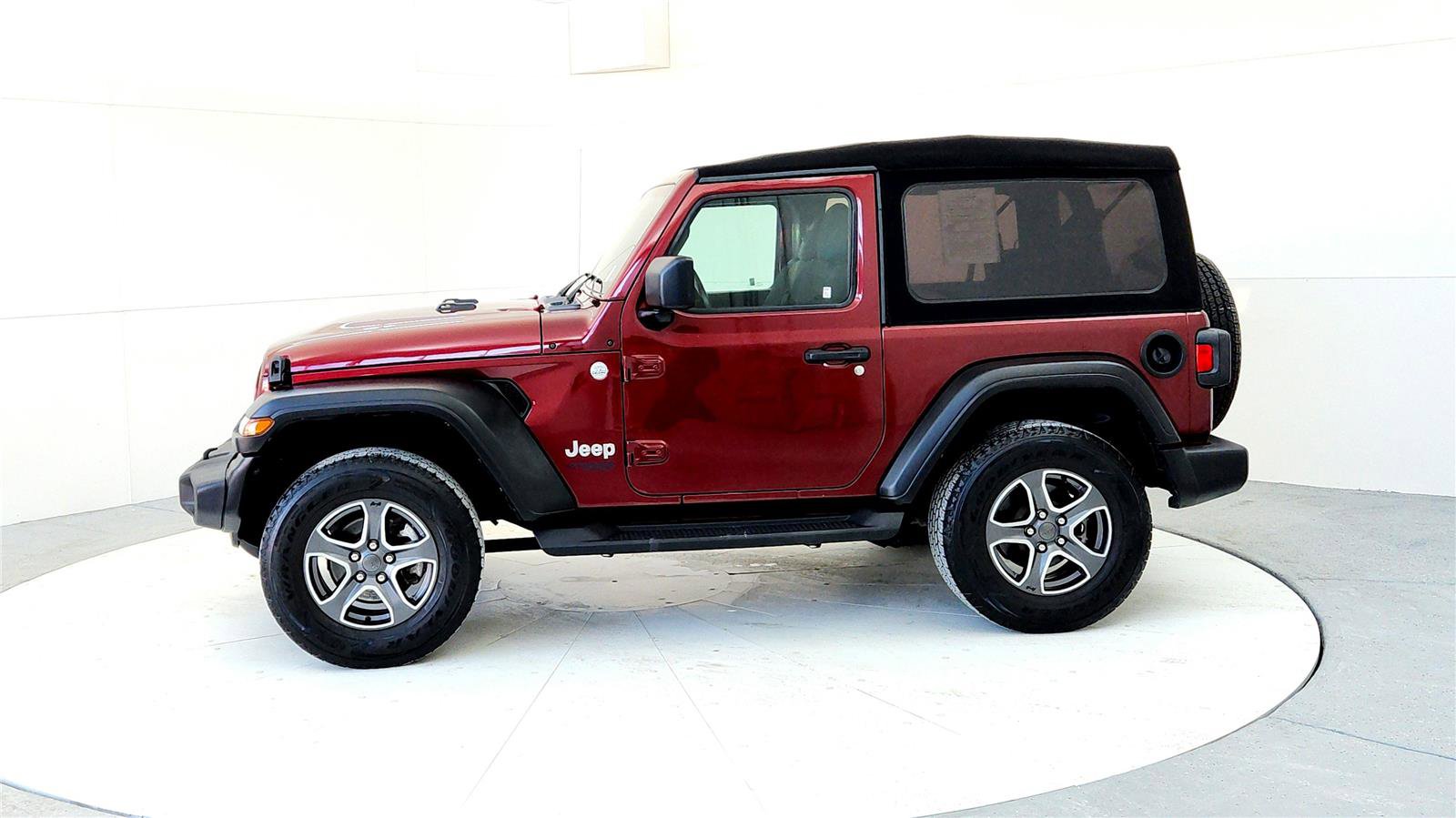 Used 2021 Jeep Wrangler Sport image 3