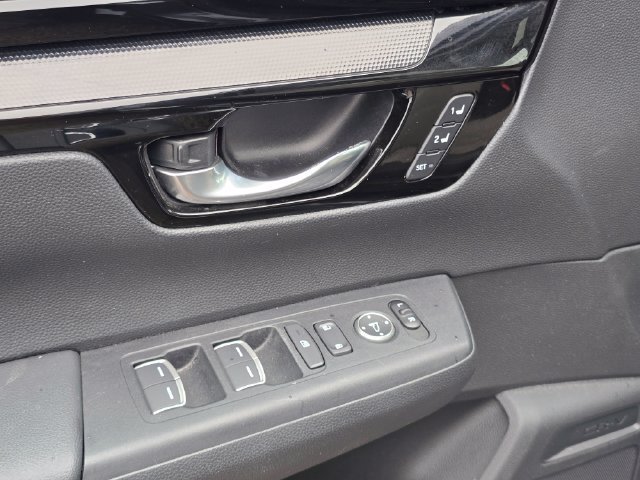 Used 2025 Honda CR-V Sport Touring image 43