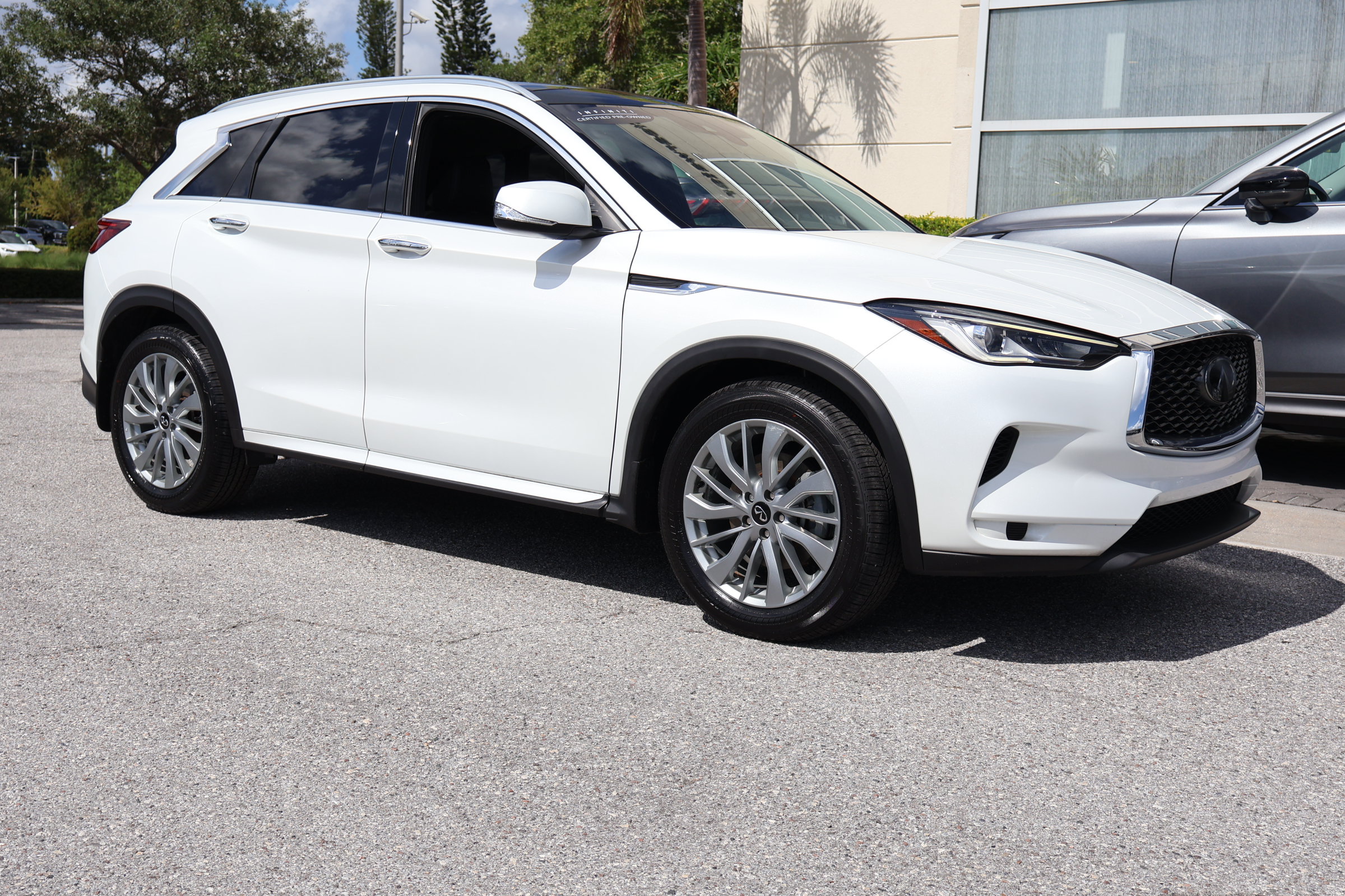 Certified 2023 INFINITI QX50 Luxe FWD image 12