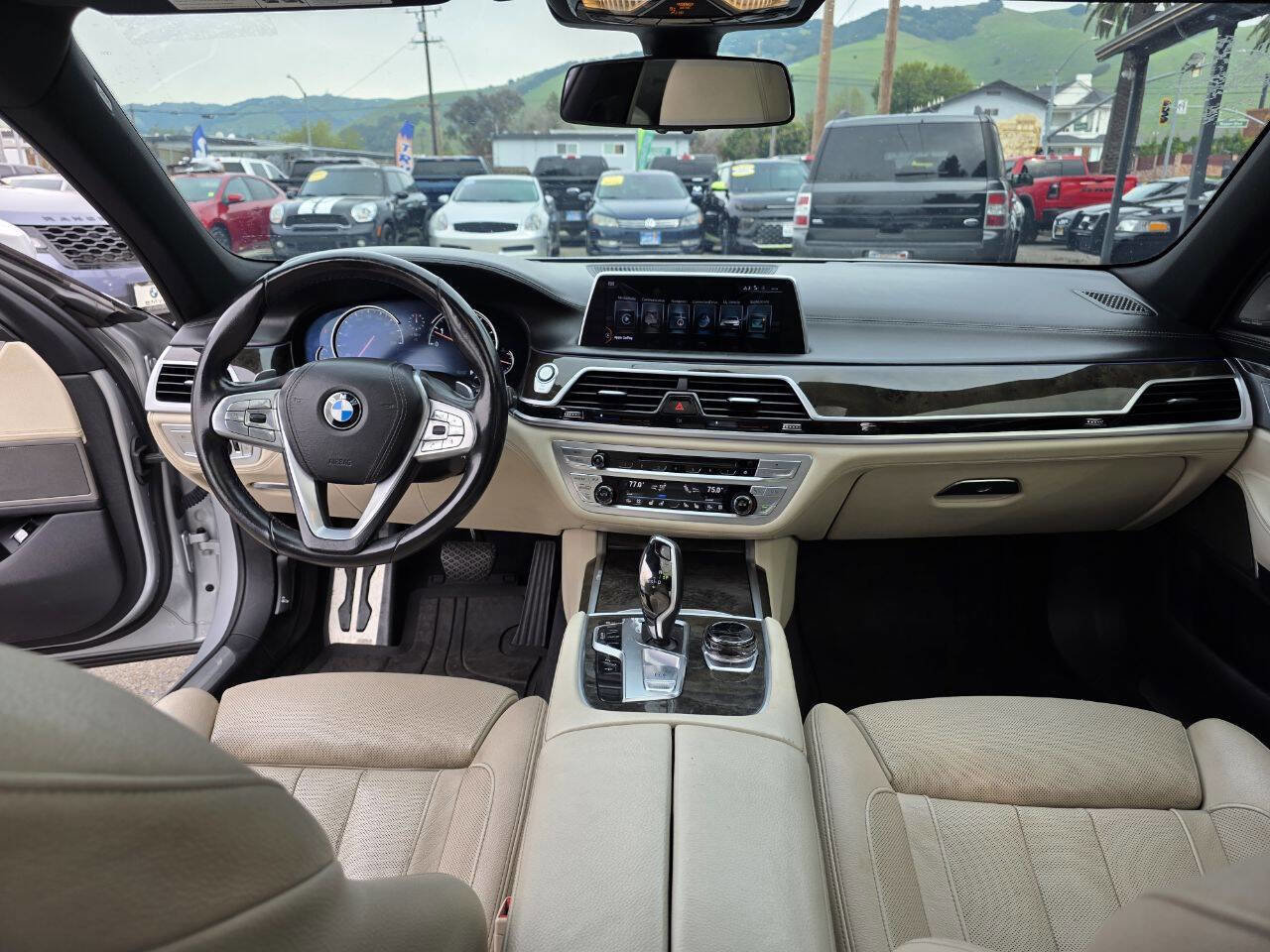 Used 2016 BMW 740i image 17