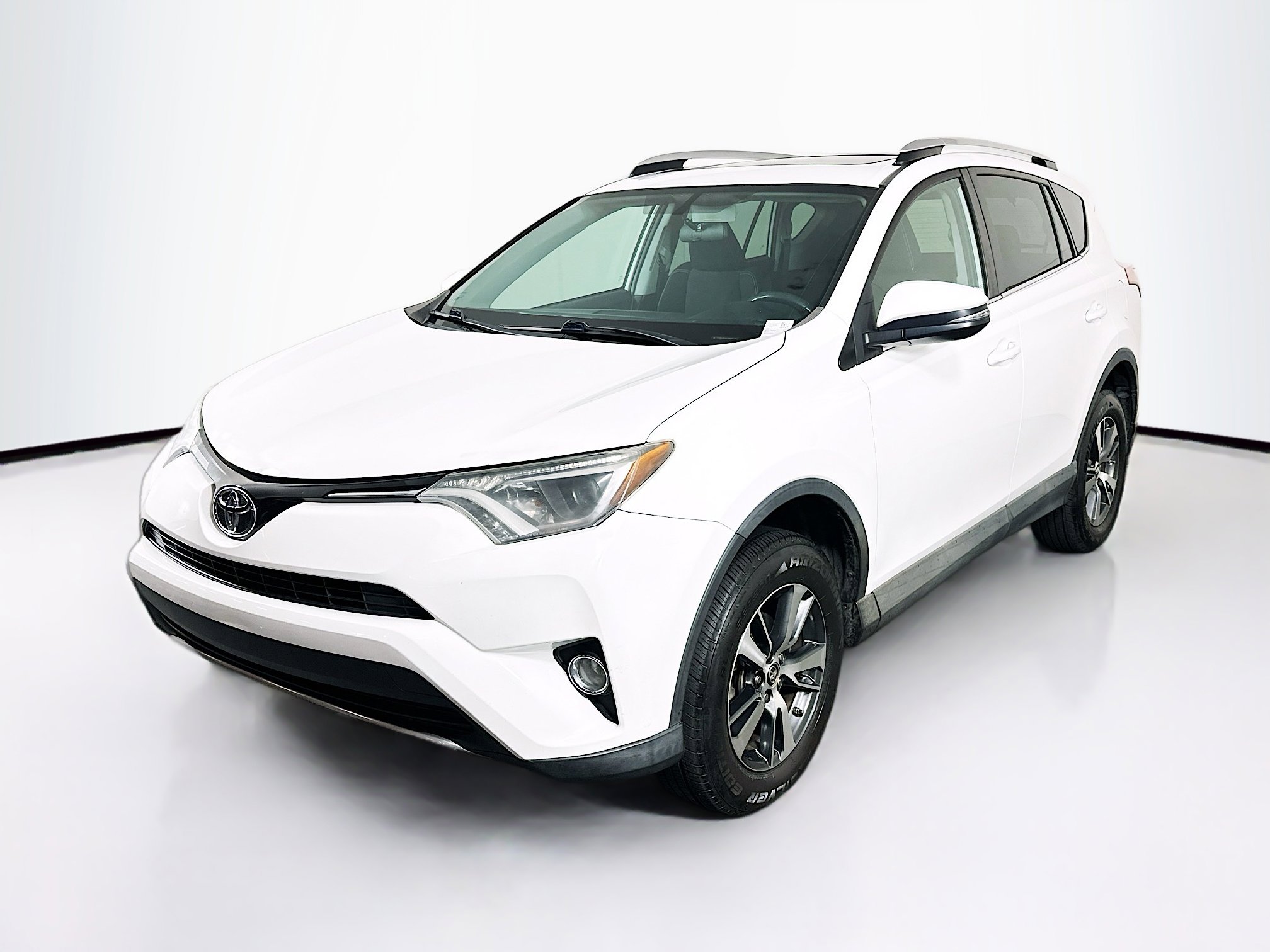 Used 2016 Toyota RAV4 XLE image 3
