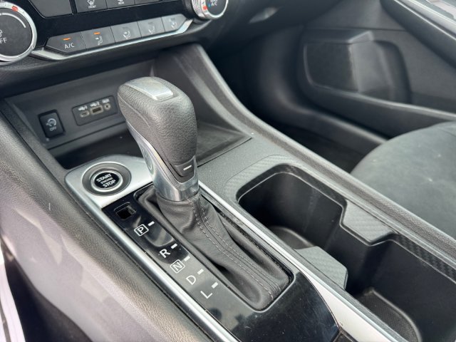 Used 2024 Nissan Sentra SV FWD image 18