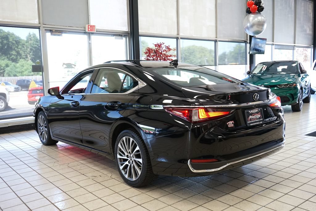 Used 2021 Lexus ES 250 w/ Premium Package AWD/4WD image 4